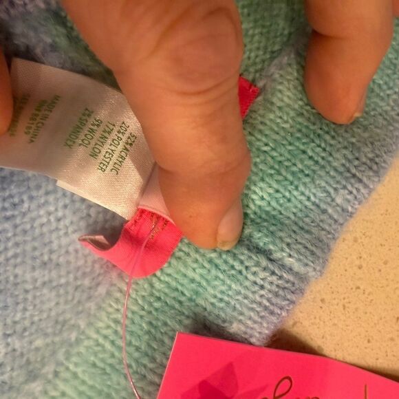 LILLY PULITZER MANETTA SWEATER SHORT NWT - Picture 4 of 7